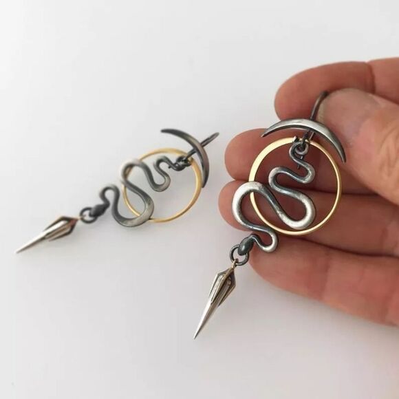 NWT 3 toned Snake Geometric Earrings - Picture 5 of 5